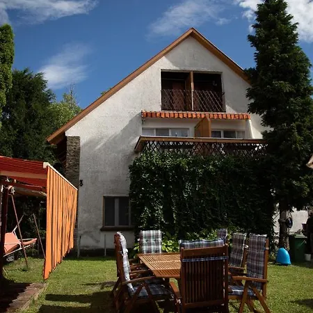 Simply House Apartment *